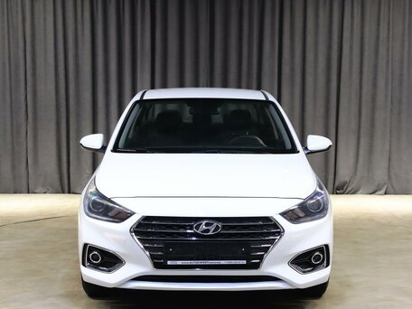 2017 Hyundai Solaris II, белый, 999000 рублей, вид 2
