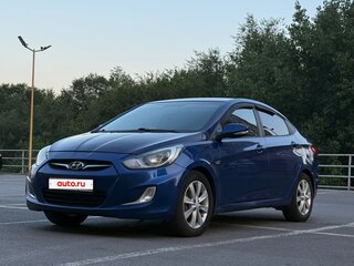 2013 Hyundai Solaris I, синий, 740000 рублей, вид 1