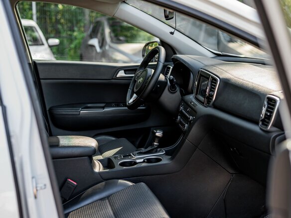 2018 Kia Sportage IV, белый - вид 12