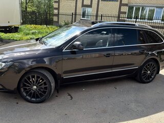 2013 Skoda Superb II Рестайлинг, коричневый, 1500000 рублей, вид 1