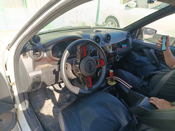 2017 Lada (ВАЗ) Granta I, белый, 480000 рублей - вид 4
