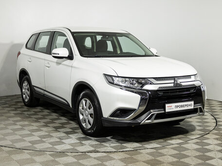 2019 Mitsubishi Outlander III Рестайлинг 3, белый, 1869700 рублей, вид 3