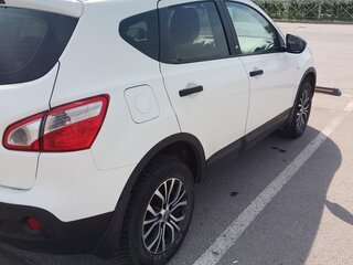 2013 Nissan Qashqai I Рестайлинг, белый, 860000 рублей, вид 5