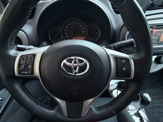2012 Toyota Yaris III, красный, 1130000 рублей, вид 5