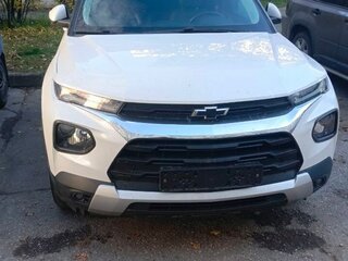 2022 Chevrolet TrailBlazer III, белый, 2780000 рублей, вид 1