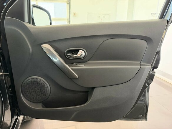 2019 Renault Sandero Stepway II Рестайлинг, чёрный - вид 11
