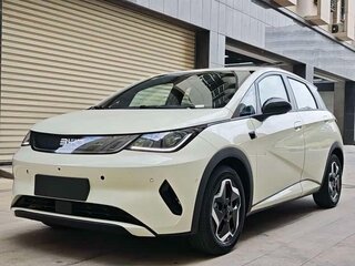 2025 BYD Dolphin 45.12 kWh I Рестайлинг, белый, 1600000 рублей, вид 3