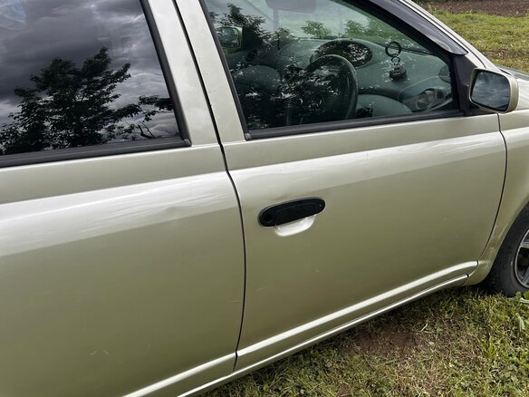 2002 Toyota Vitz I (P10), серый, 350000 рублей - вид 26