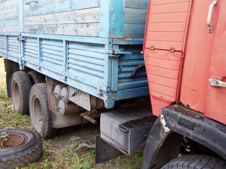 1993 КамАЗ 5320, красный, 425000 рублей, вид 3