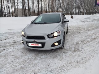 2013 Chevrolet Aveo II, серебристый, 615000 рублей, вид 3