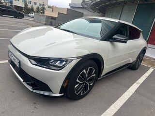 2023 Kia EV6 Standard Range I, белый, 2450000 рублей, вид 1