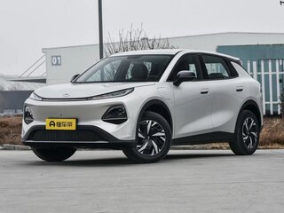 2026 Changan Qiyuan Q05 51.9 kWh II, серебристый, 2199046 рублей, вид 1