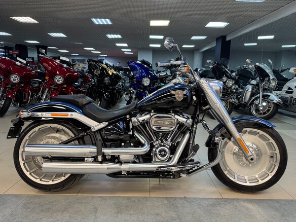 2017 Harley-Davidson Fat Boy, синий, 2190000 рублей