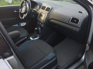 2019 Volkswagen Polo V Рестайлинг, серебристый, 1300000 рублей, вид 4