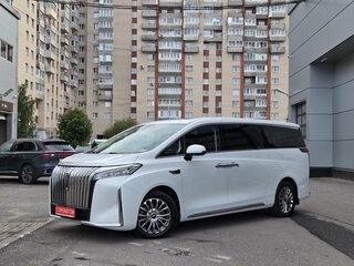 2024 Wey 80 Business Lounge 44.28 kWh, белый, 6449000 рублей, вид 3