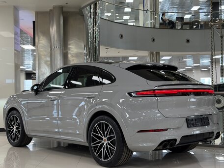 2026 Porsche Cayenne Coupé III Рестайлинг, серый, 17995000 рублей, вид 3