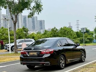 2017 Honda Accord IX Рестайлинг (CIS), чёрный, 1900000 рублей, вид 4