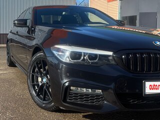 2019 BMW 5 серии 520d xDrive VII (G30/G31/G38), чёрный, 4000000 рублей, вид 3