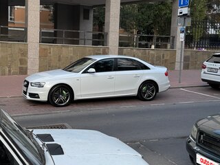 2015 Audi A4 IV (B8) Рестайлинг, белый, 2400000 рублей, вид 4