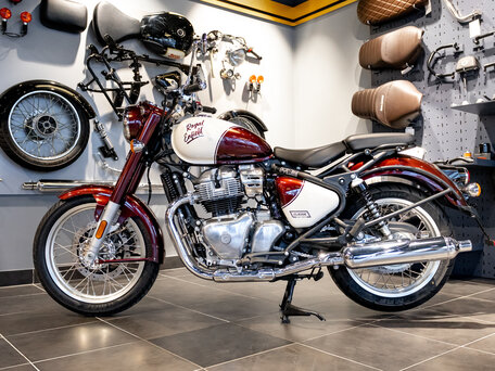 2026 Royal Enfield Classic 650, красный, 703000 рублей, вид 5