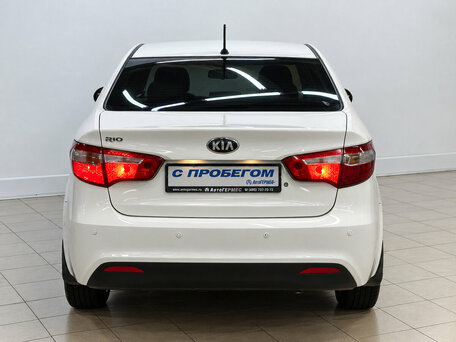 2013 Kia Rio III, белый, 1140000 рублей, вид 3