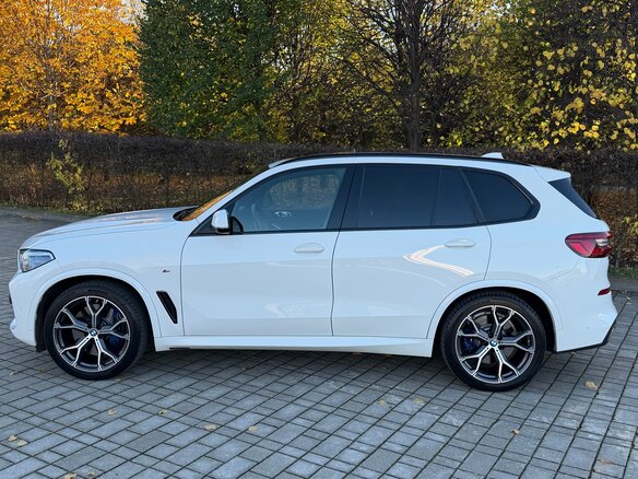 2019 BMW X5 30d IV (G05/G18), белый, 5680000 рублей - вид 5