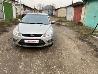 2009 Ford Focus II Рестайлинг, серебристый, 500000 рублей, вид 2