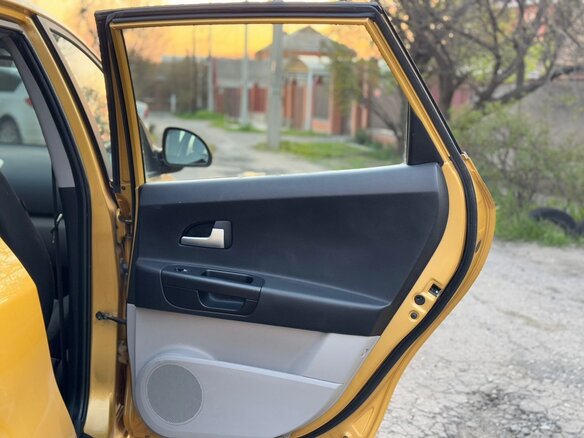 2009 Kia Ceed I, жёлтый - вид 9
