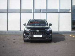 2021 Toyota RAV4 V (XA50), чёрный, 2560000 рублей, вид 3