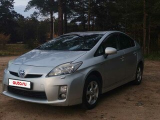 2010 Toyota Prius III (XW30), серый, 945000 рублей, вид 2