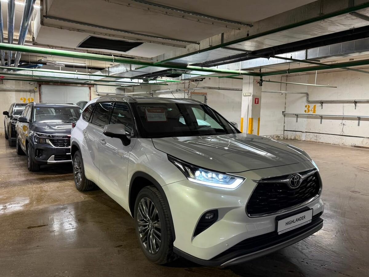 Открыть фотографии: Toyota Highlander IV (XU70)