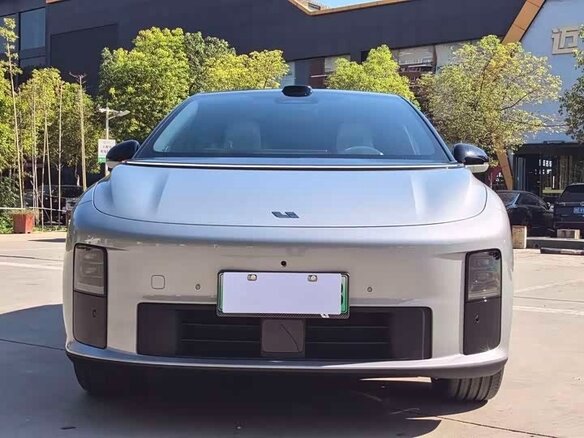 2026 Li Auto (Lixiang) i6, серебристый, 7250000 рублей - вид 5