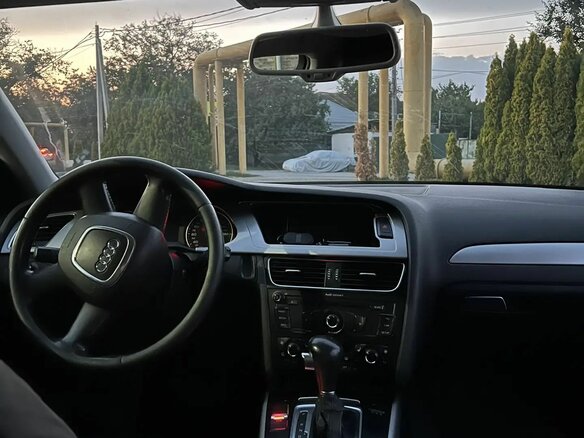 2010 Audi A4 IV (B8), чёрный, 1050000 рублей - вид 8