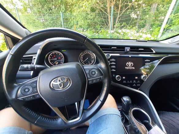 2018 Toyota Camry VIII (XV70), коричневый, 2730000 рублей - вид 22