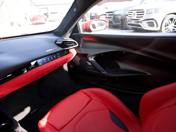 2023 Ferrari 296 GTB, красный, 34750000 рублей - вид 27