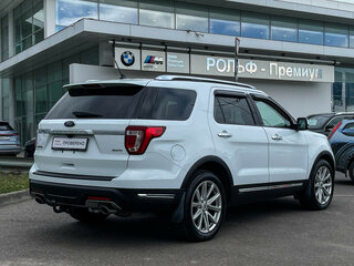 2018 Ford Explorer V Рестайлинг 2, белый, 3147000 рублей, вид 5
