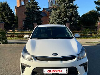 2020 Kia Rio IV, белый, 1455000 рублей, вид 1