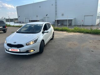 2015 Kia Ceed II, белый, 900000 рублей, вид 3