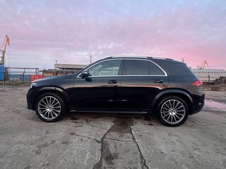 2019 Mercedes-Benz GLE 300 d II (V167), чёрный, 7900000 рублей, вид 4