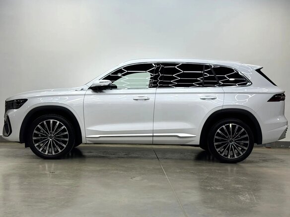 2026 Geely Monjaro I Рестайлинг 2 (China Market), белый, 4090000 рублей - вид 7