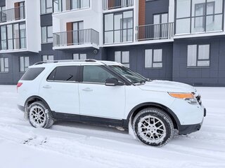 2013 Ford Explorer V, белый, 1550000 рублей, вид 4
