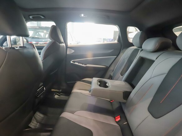 2026 Geely Cityray, серый, 3345000 рублей - вид 15