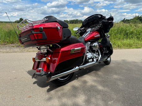 2012 Harley-Davidson Electra Glide, красный, 1000000 рублей, вид 5
