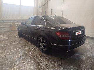 2008 Mercedes-Benz C-Класс 200 III (W204), чёрный, 800000 рублей, вид 2