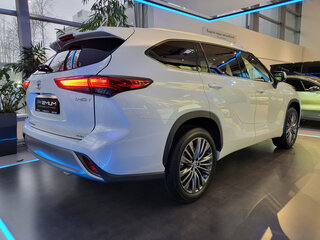 2026 Toyota Highlander IV (XU70), белый, 5480000 рублей, вид 5