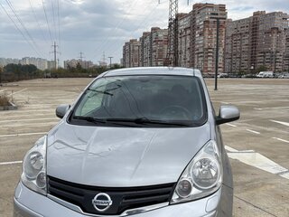 2012 Nissan Note I Рестайлинг, серебристый, 820000 рублей, вид 2