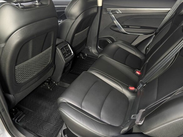 2024 Geely Atlas Pro, серебристый, 2179000 рублей - вид 19