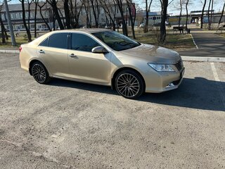 2013 Toyota Camry VII (XV50), бежевый, 1770000 рублей, вид 4