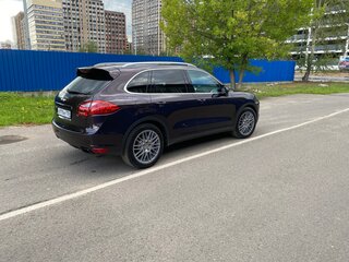 2011 Porsche Cayenne S Hybrid II (958), фиолетовый, 2050000 рублей, вид 5