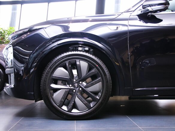 2025 Li Auto (Lixiang) L9 52.3 kWh I Рестайлинг, чёрный - вид 16